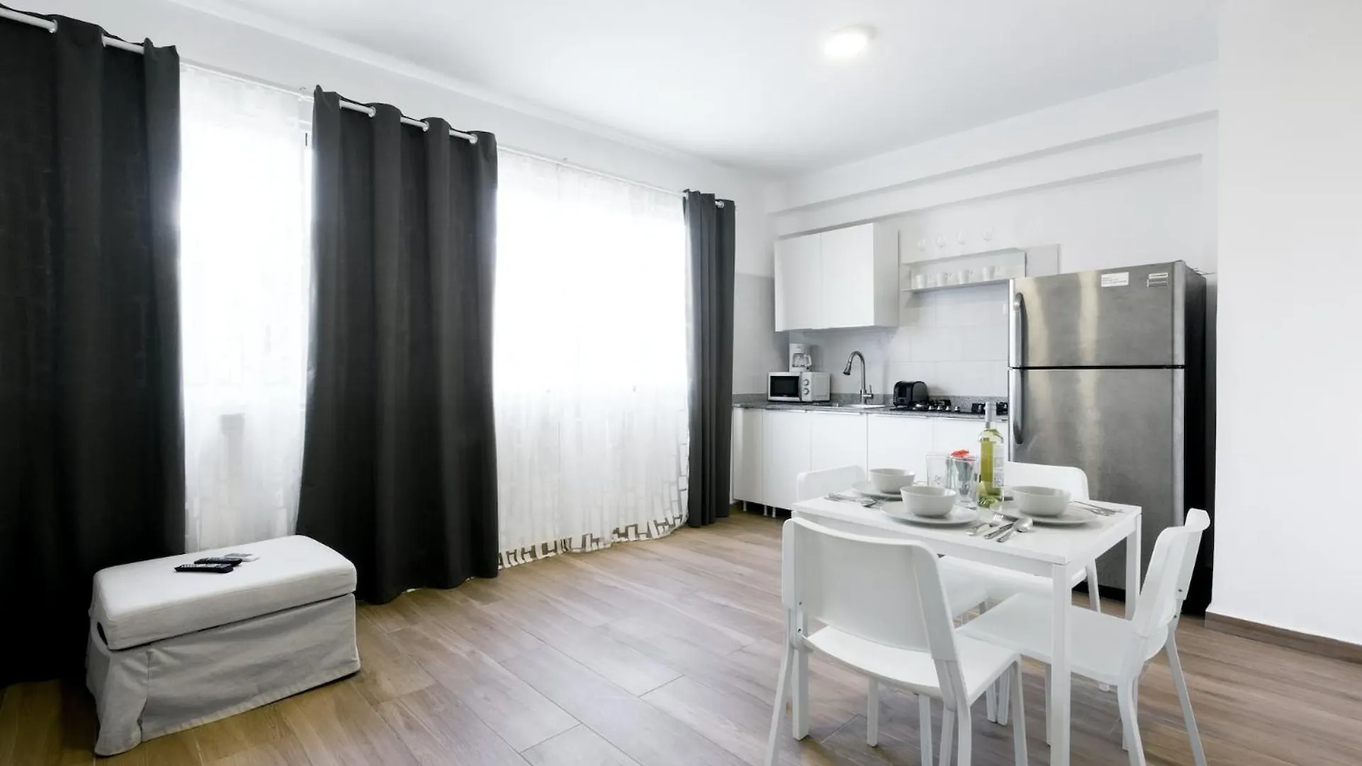 Olas Del Caribe - Vacation Suites With Rooftop Pool - Playa Los Corales 蓬塔卡纳 公寓式酒店