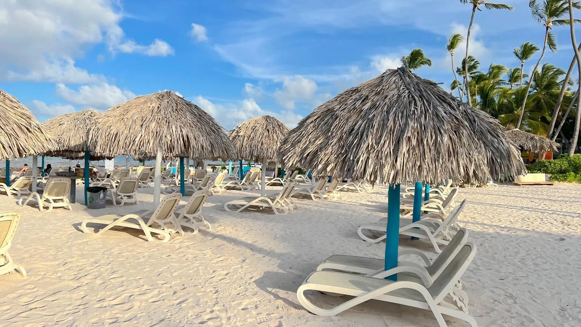 Olas Del Caribe - Vacation Suites With Rooftop Pool - Playa Los Corales 蓬塔卡纳 公寓式酒店