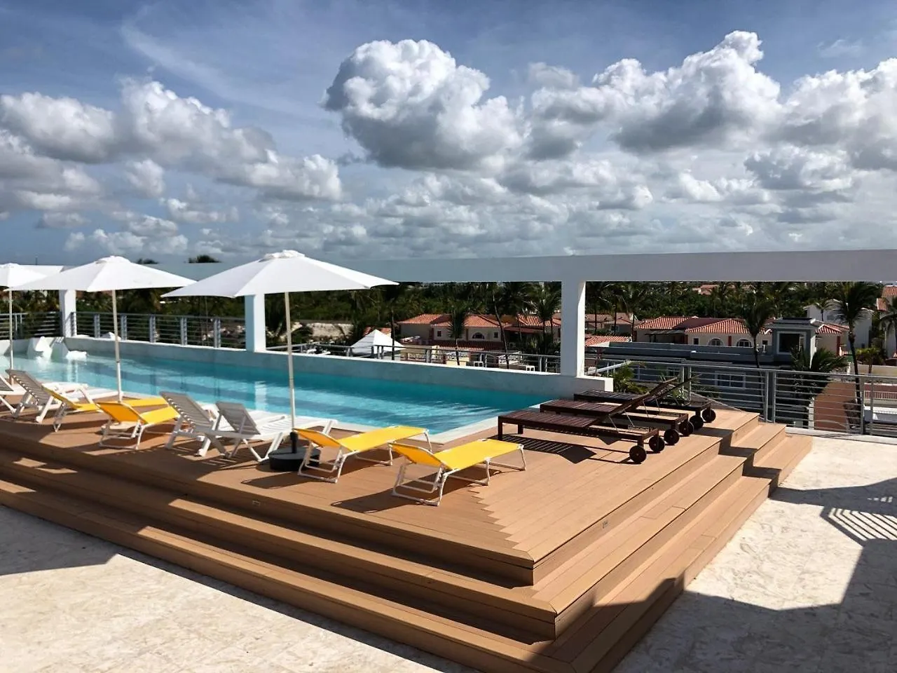 Ξενοδοχείο με διαμερίσματα Olas Del Caribe - Vacation Suites With Rooftop Pool - Playa Los Corales Πούντα Κάνα